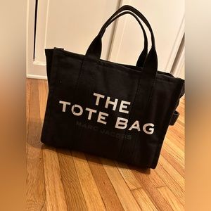 The tote bag